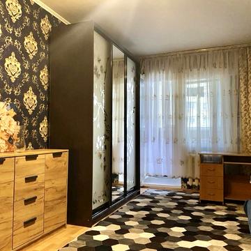 Василя Порика просп., 7-Б