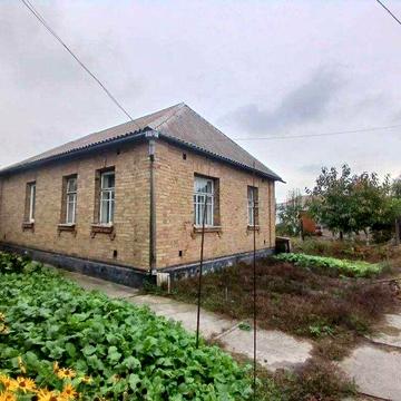 Продам Будинок на 8,5 сотках землі, вул. Лугова, без %