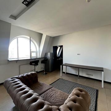 Олександра Кониського вул., 76-78