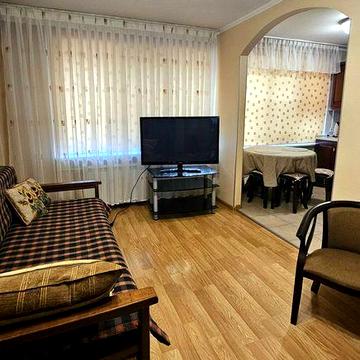 Печерськ. Арсенальна. 3-кімн. квартира в цегляному совміні!