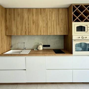 Святошинська пл., 1