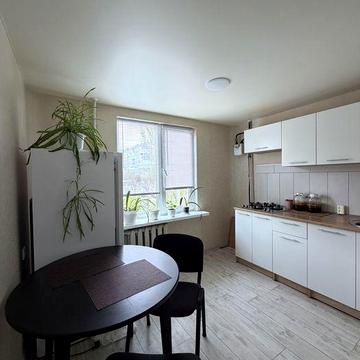 Продам 1к квартиру Днепр Приднепровск 36м²  Осмака 3/5