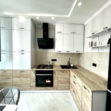 Оренда ! 1 Кім квартира (Велика кухня вітальня та окрема спальня)