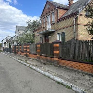 Продаж півтораповерхового будинку вул.Нікішева
