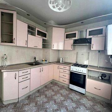 Продаю 3к квартиру з автономним опаленням на Колодязній ц3