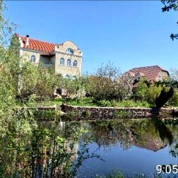 Два участка, два дома под реконструкцию