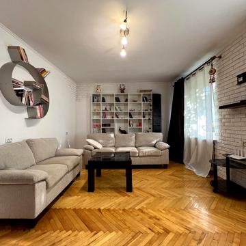 Предславинська вул., 14