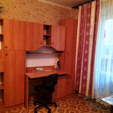 Продам квартиру по вул Довженка