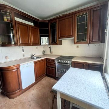 Червоної Калини просп. (Володимира Маяковського), 5