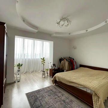 Продам 2 кім квартиру в центрі міста. Цегляний будинок