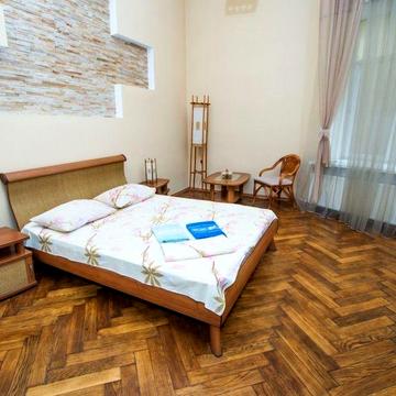 Аренда 2 х Ком кв Историческая частт балкон Ул Садовая Центр Новый  рынок