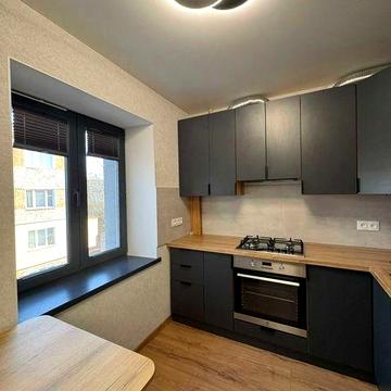 Оренда 3-кімнатної квартири в м. Шептицький