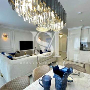 Квартрира в ЖК бізнес-класу "Володимирський" + паркомісце (окремо). Палац України, вул. Антоновича 109.