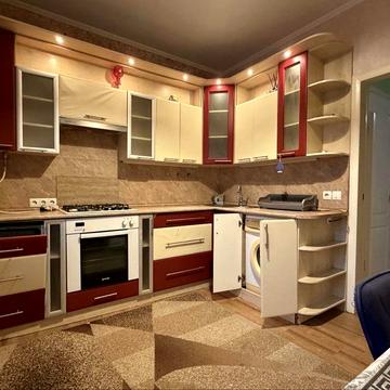 Продаж 2 кім на Бабкіна 12