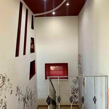 Дім 2 поверхи р-н Центр