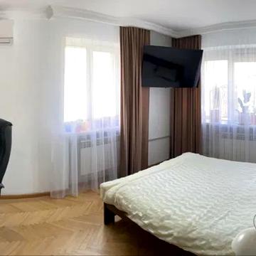 Івана Рубчака вул., 6