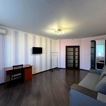 Бориса Гмирі вул., 6