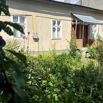 Продається 2 квартири у м. Сокаль , за ціною однієі
