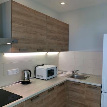 Андрія Аболмасова вул. (Панельна), 7