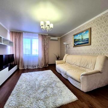 Продам 3х кім. квартиру з якісним євроремонтом в центрі. Вул. Антоновича 112