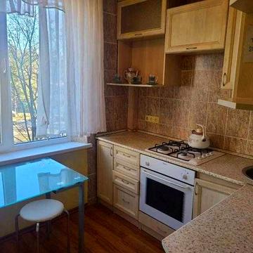 Продам 1 кімнатну квартиру, метро 10 хвилин.