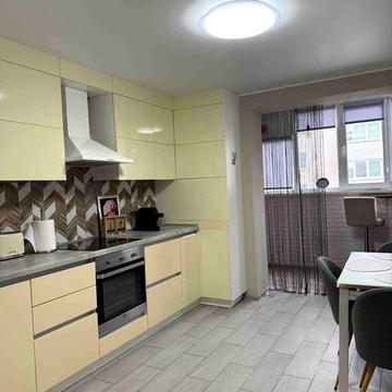 Трикімнатна квартира з гарним ремонтом. Без комісії. G