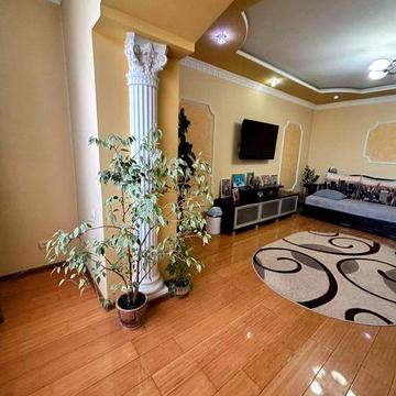 Продається 3 - кімнатна квартира