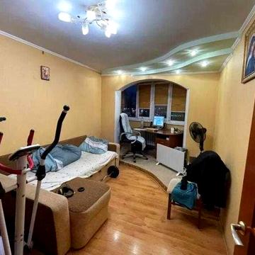 Продам 3-х кімнатну квартиру , Салтівка 520м/р , вул.Валентинівська 18