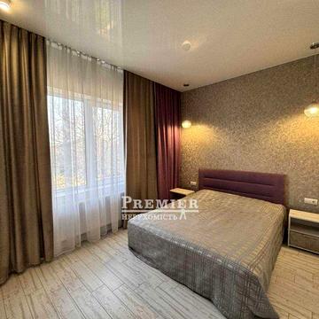 Будинок з сучасним ремонтом   130 кв.м в межах міста.