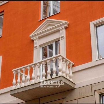 3-кімнатна квартира з автономним опаленням у новому малоповерховому будинку 3 окремі спальні, кухня-вітальня, закритий двір