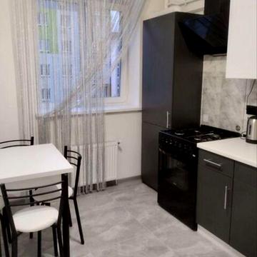 Продам 1-кімнатну квартиру з ремонтом.