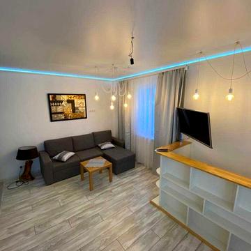 Новорічна вул., 57