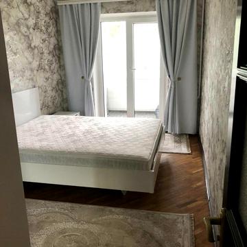 Терещенківська вул. (Червоного Козацтва), 18