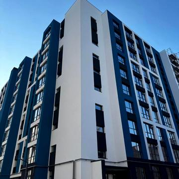 Фізкультурна, 27