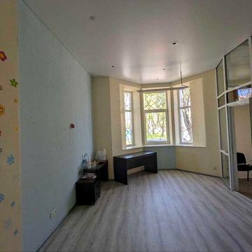 Оренда 1-кімнатної квартири в центральному районі.