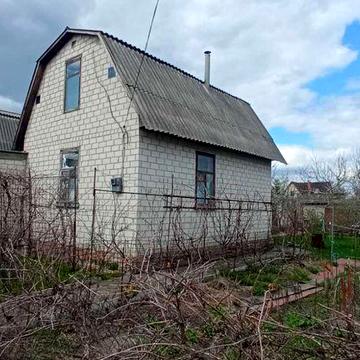 Продам дачний будинок на Фотоні