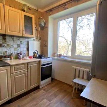 Продам 2-кімнатну квартиру на Черемушках!