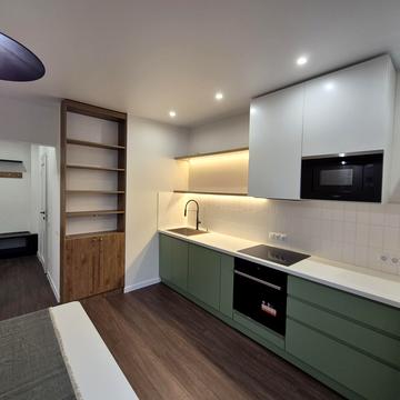 Микільсько-Слобідська вул., 8