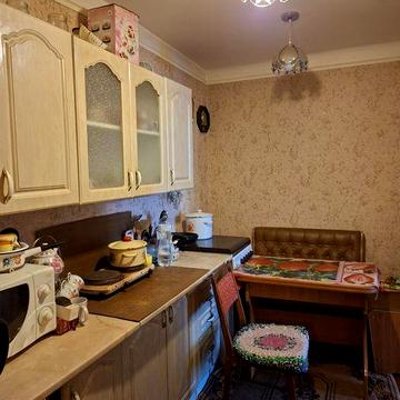 Продам 2-х кім.квартиру, с.Власівка, 3/5, район ресторану Майстер