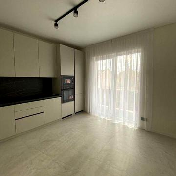 2к.кв. з авторським дизайном, Центр, набережна