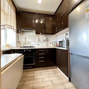 Укомплектована квартира в районі Площі Перемоги