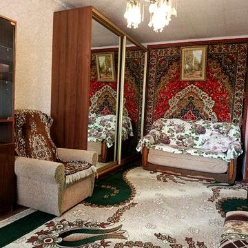 Однокімнатна,гарний стан,меблі, техніка