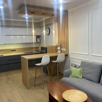 Сдам 1 ком СКАЙ СИТИ  Авторский ремонт. Своя.