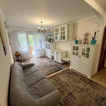 Сдам двухкомнатную Черемушки Генерала Петрова