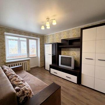 Оренда 2 кімн квартира, центр, площа, Вал