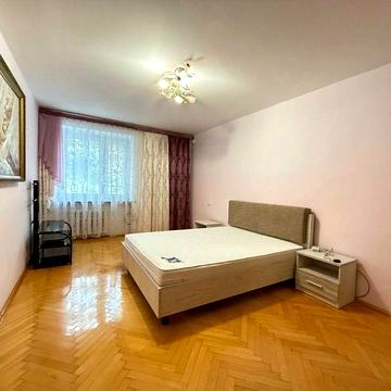 Оренда! Рн. Парк Жовтневий. 3-кімнатна.