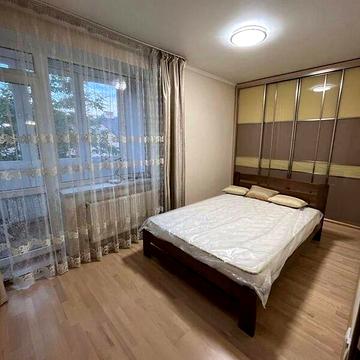 Довгострокова оренда 2к Квартира Варшавська вулиця