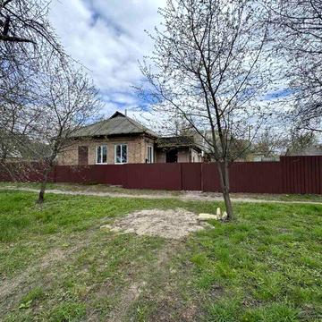 Продам будинок по вулиці Січових Стрільців.