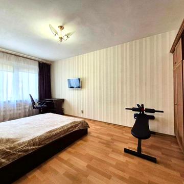 Оренда 1к охайної квартири з лоджією. Метро Осокорки, Позняки. Вул. Урлівська 36