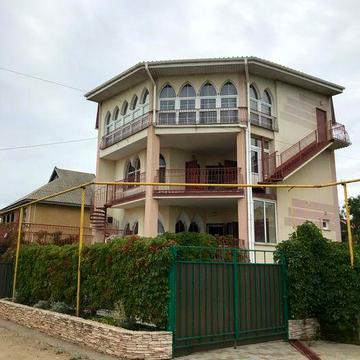 Продам 3х поверховий дім на Кароліно-Бугазі, рядом з Грибівкою